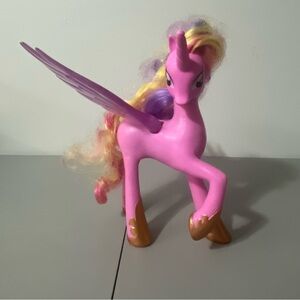 My Little Pony Princess Cadance 2011 Hasbro Gold Feet Pink Unicorn Vintage